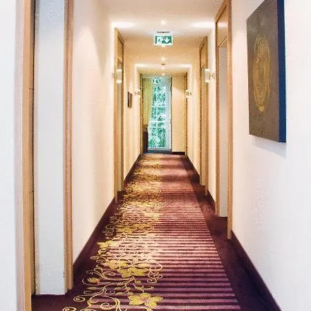 Hotell Robben 4*
